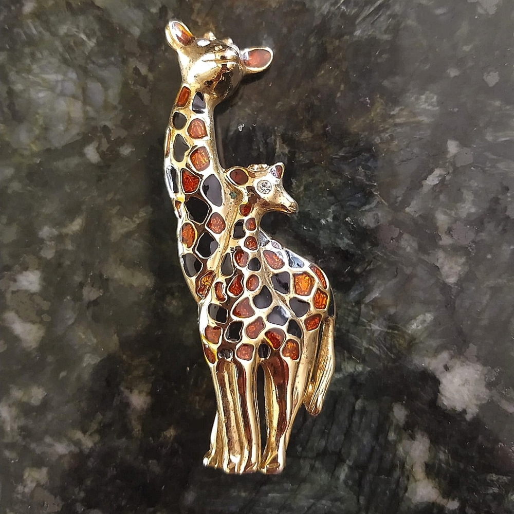 Vintage Giraffe Brooch